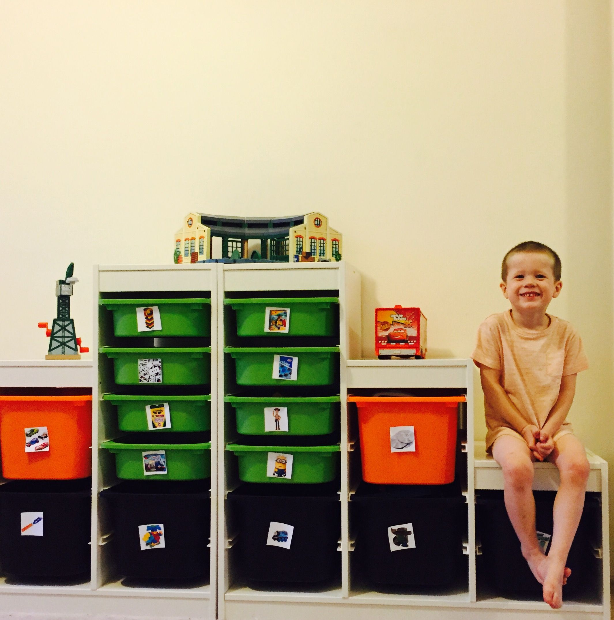 Storage Tubs For Locker At Christy Calvin Blog within Integrating Platinum Tubs to Enhance Locker Organization and Efficiency