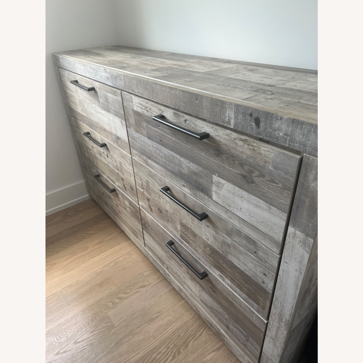Ashley Furniture Effie 6 Drawer Dresser - Aptdeco within