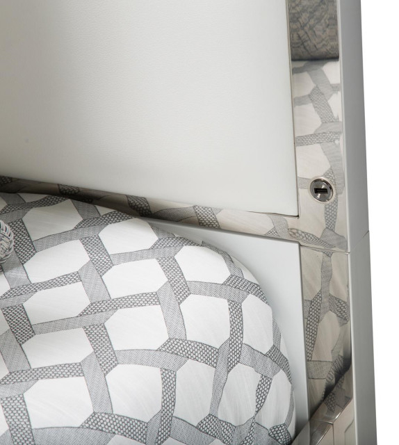 Emma Mason Signature Gracelane King Metal Canopy Bed In Glossy White ... with regard to
