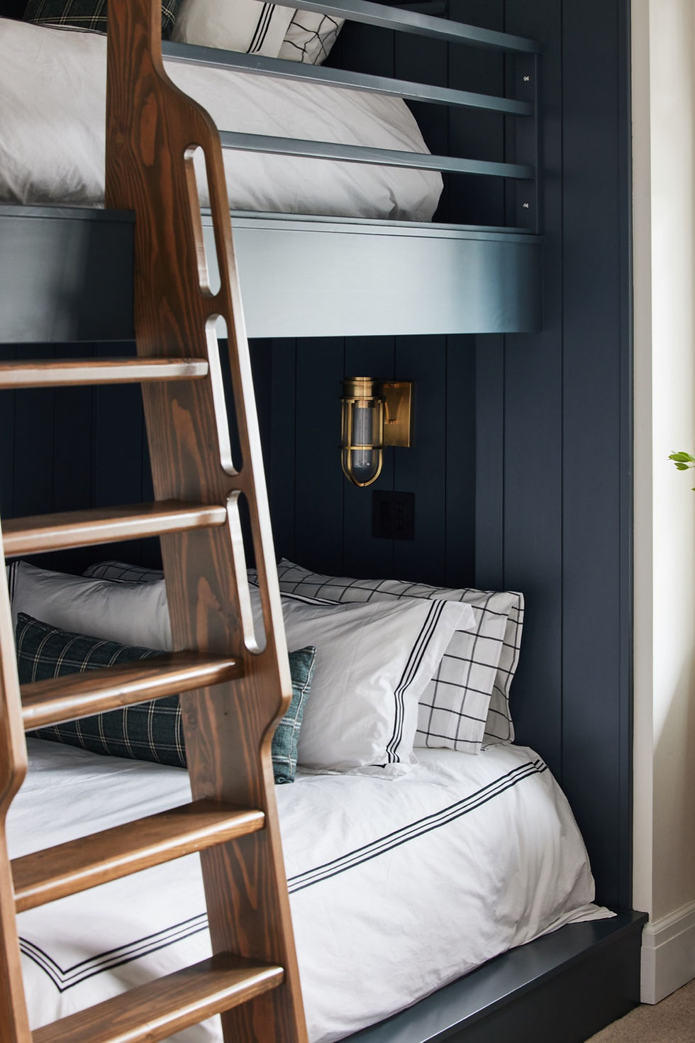 Maximizing Space: Designing A Cozy And Functional Bunk Room And Bath ... for