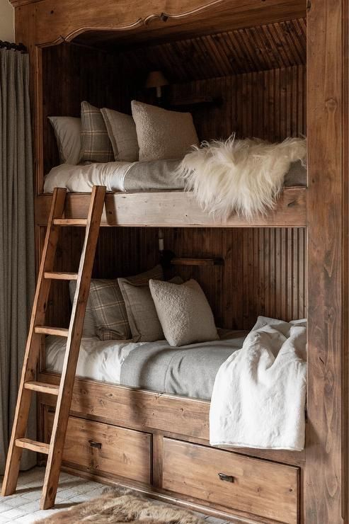 Rustic Wooden Bunk Bed Design For Cozy Log Home Interiors with