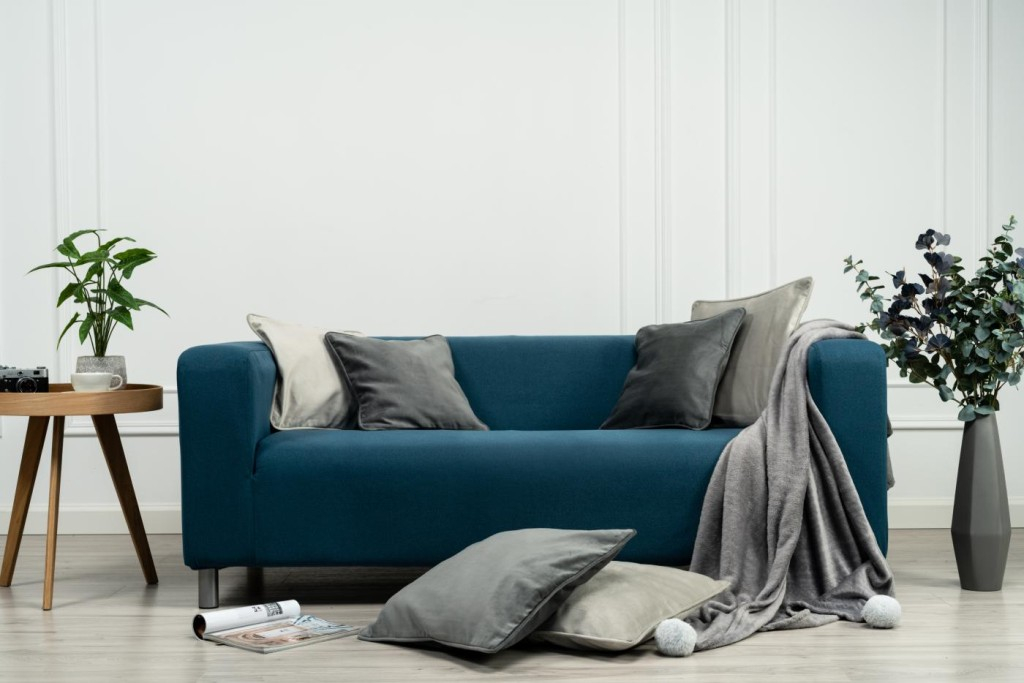 Choosing The Right Sofa Size For Your Living Room – A Guide To Finding ... pertaining to