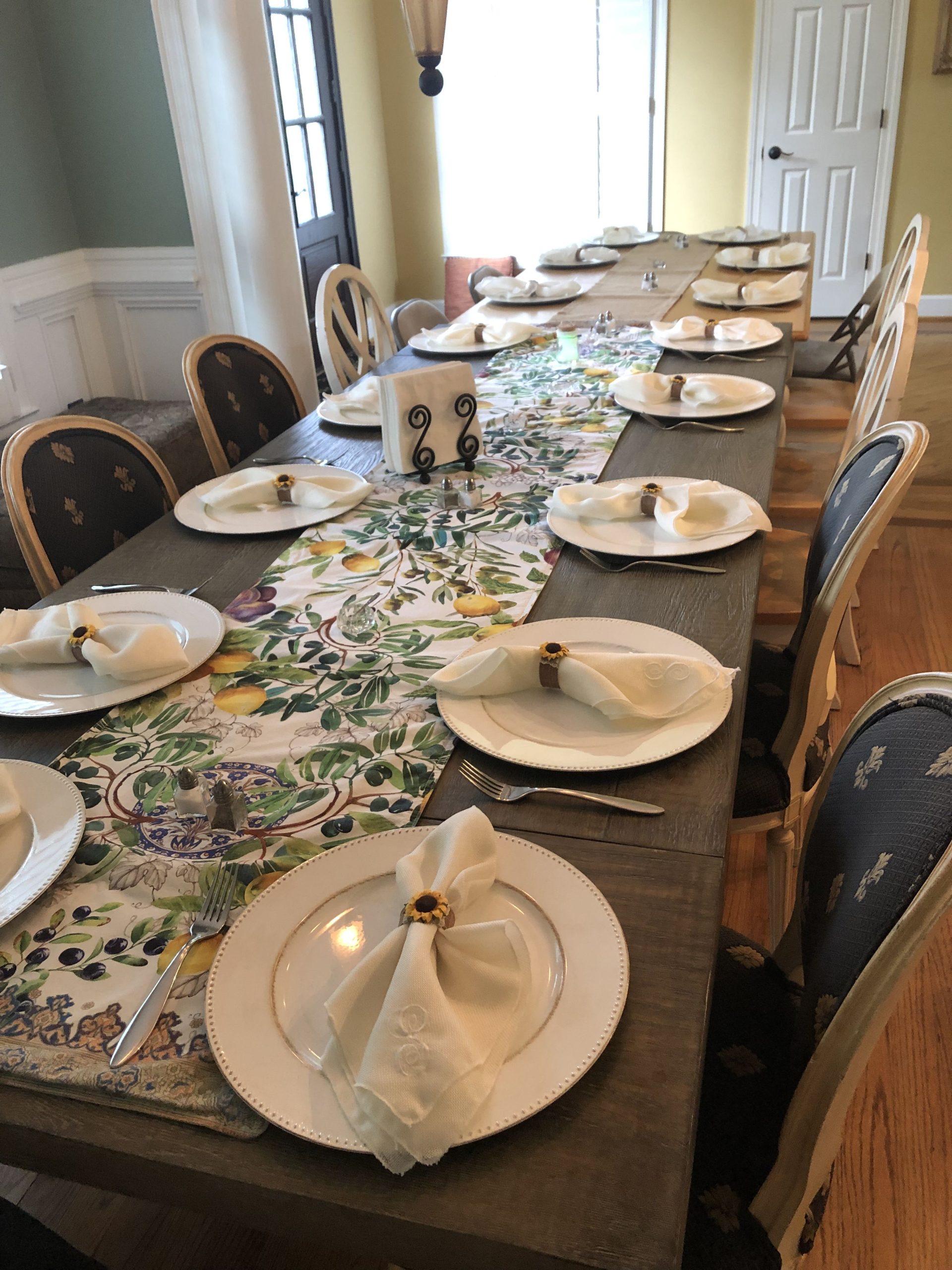 đŸŒ» Birthday Family Gatherings pertaining to Choosing the Right Dining Table for Your Family Gatherings