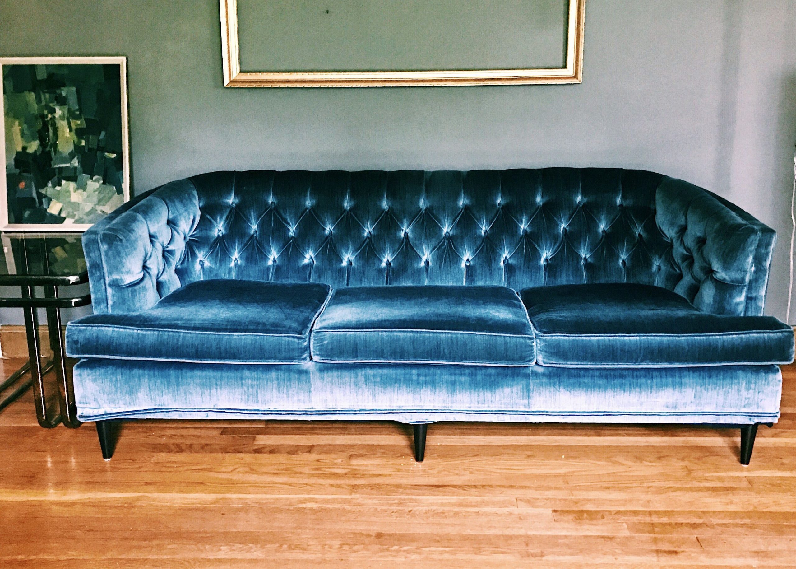 Retro Couches Velvet At Edna Lopez Blog inside The Art of Incorporating Retro Velvet Upholstery into Modern Homes