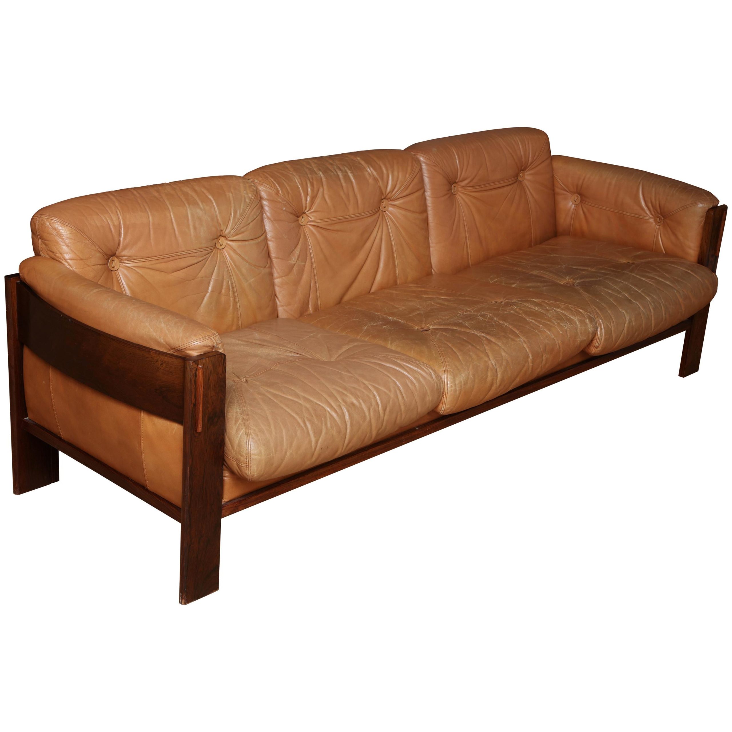 Scandinavian Mid Century Modern Leather And Rosewood Sofa At 1Stdibs ... in Crafting spaces with modern Scandinavian sofas featuring natural light wood elements
