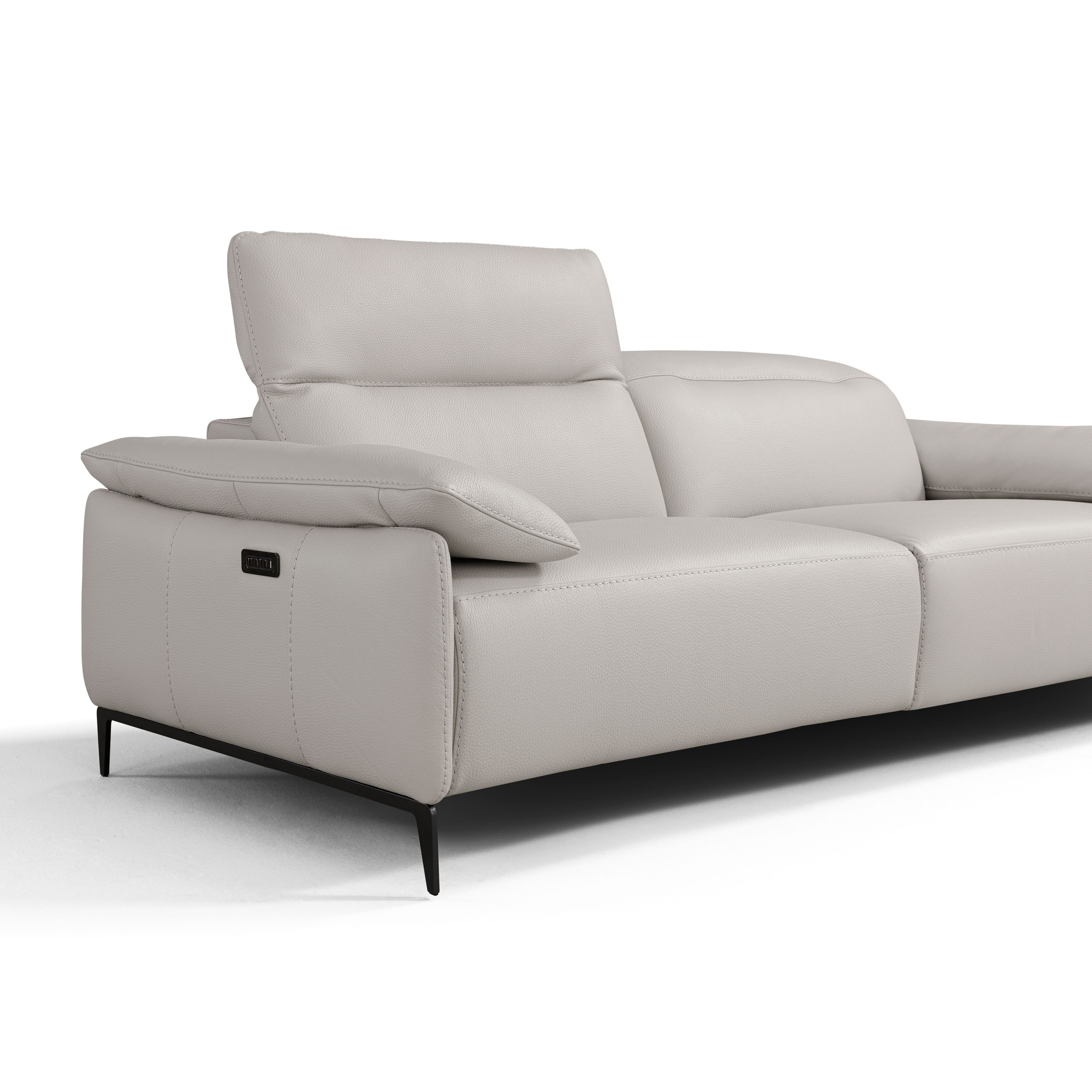 Dual Power Reclining Seats In This Beautiful Sofa By Incanto Of Italy intended for Modern living room solutions with power reclining functionality