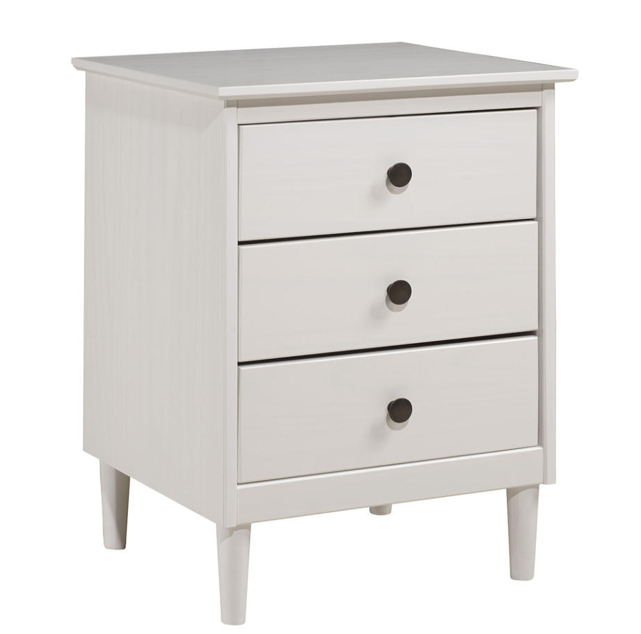Understanding the Appeal of Country-Chic Maple Wood Bedroom Furniture