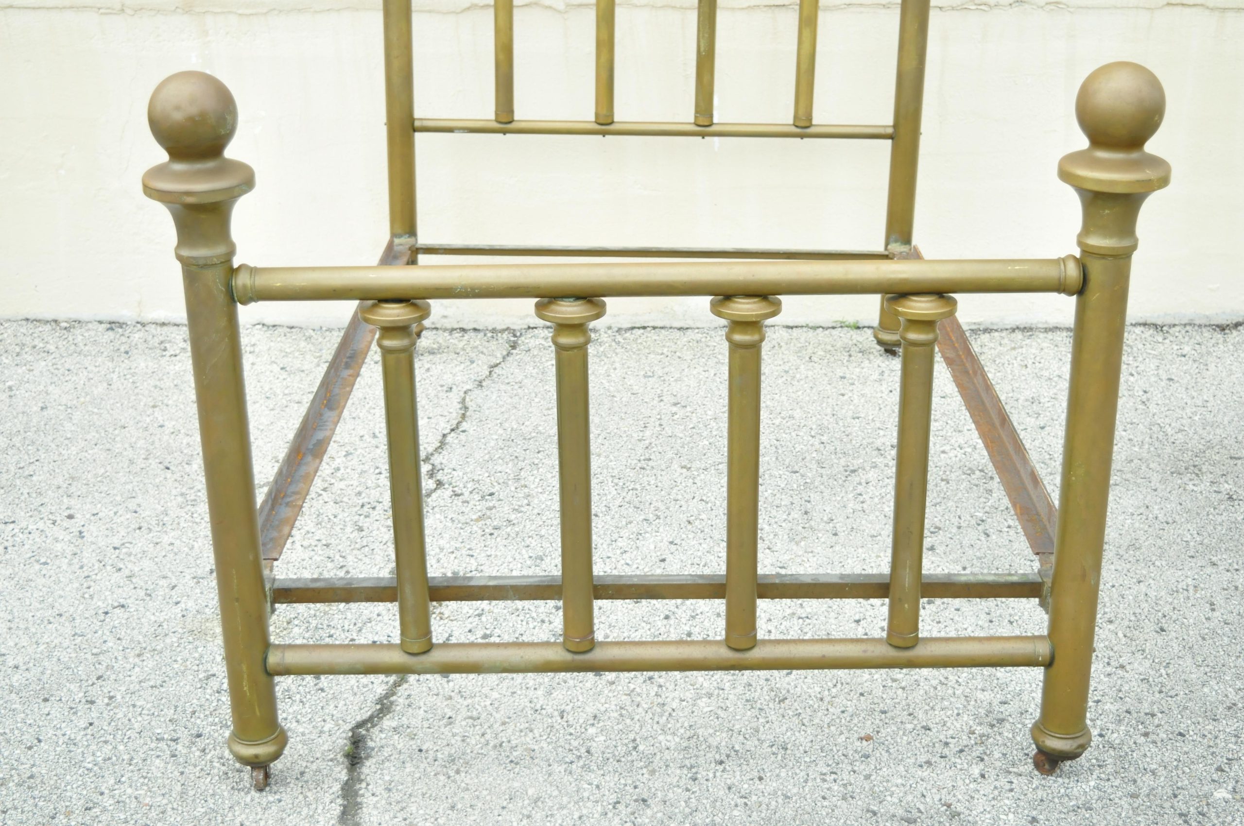 Finding the Perfect Antique Brass Bed Frame for Your Bedroom