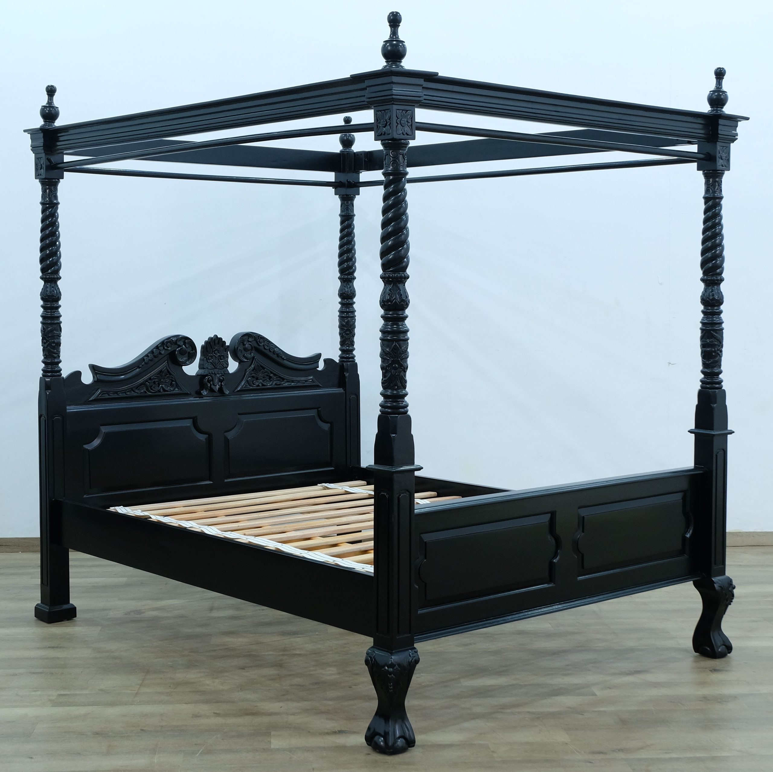 Black Queen Four Poster Bed regarding Creating a luxurious sleeping space with your black four poster bed king