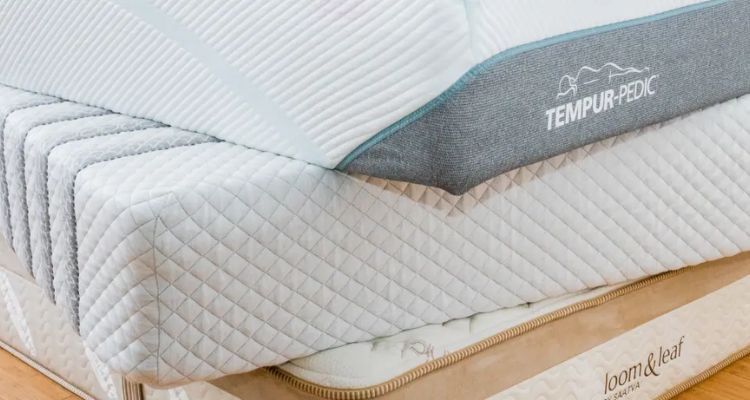 How Much Does A Mattress Weigh? Here's For All Sizes (Queen, King, Twin...) in The surprising truth about how much a full mattress weighs compared to other sizes