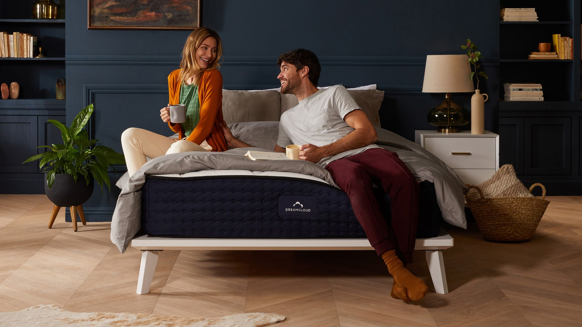 Hybrid Mattresses Don’t Need A Box Spring — Here’s Why And What To Use ... with regard to How to choose the right mattress without a box spring for better sleep quality