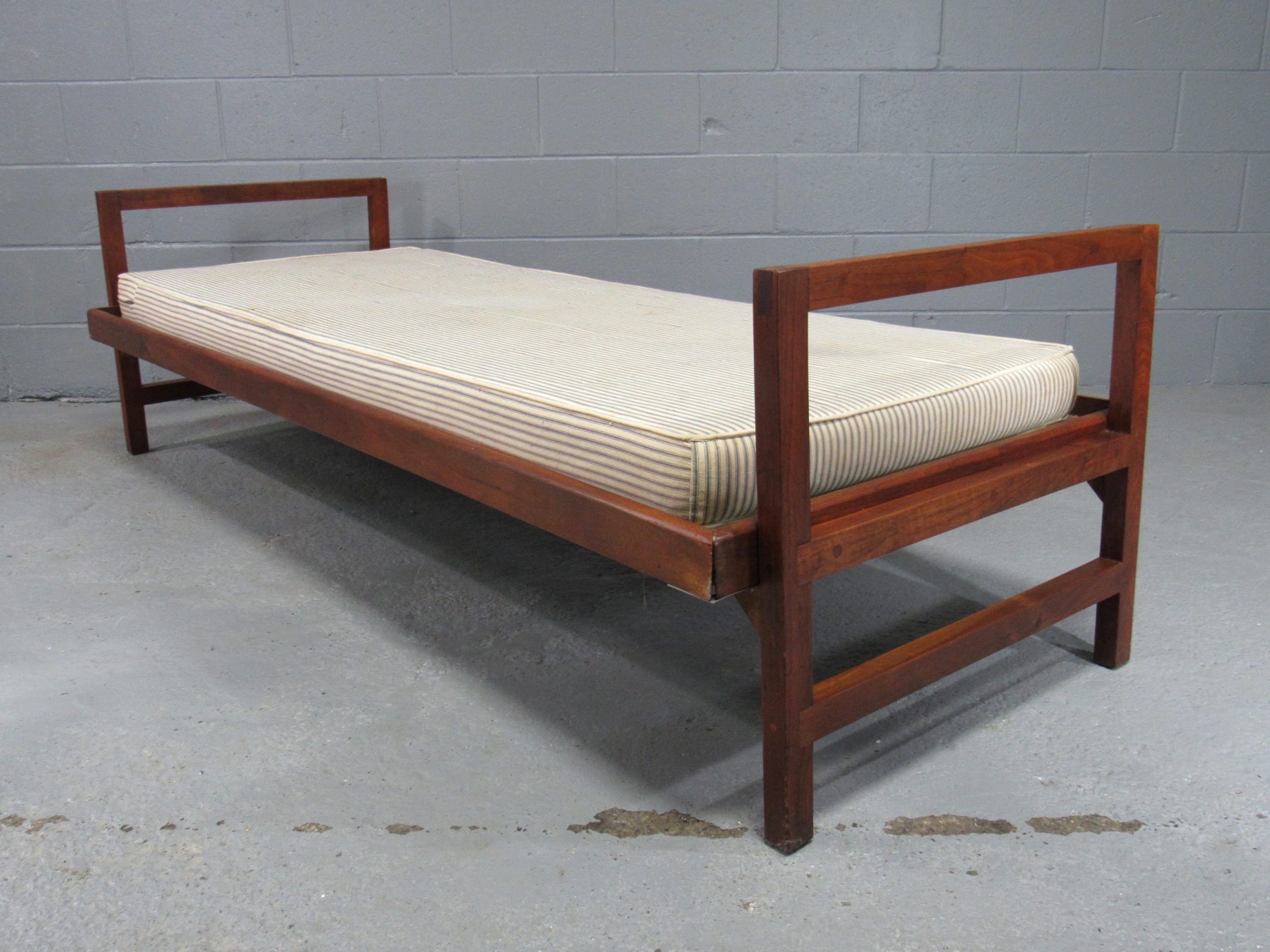 Mid-Century Modern Solid Walnut Trundle Pull-Out Daybed By Design ... for How to choose the perfect mid century daybed with trundle for your home
