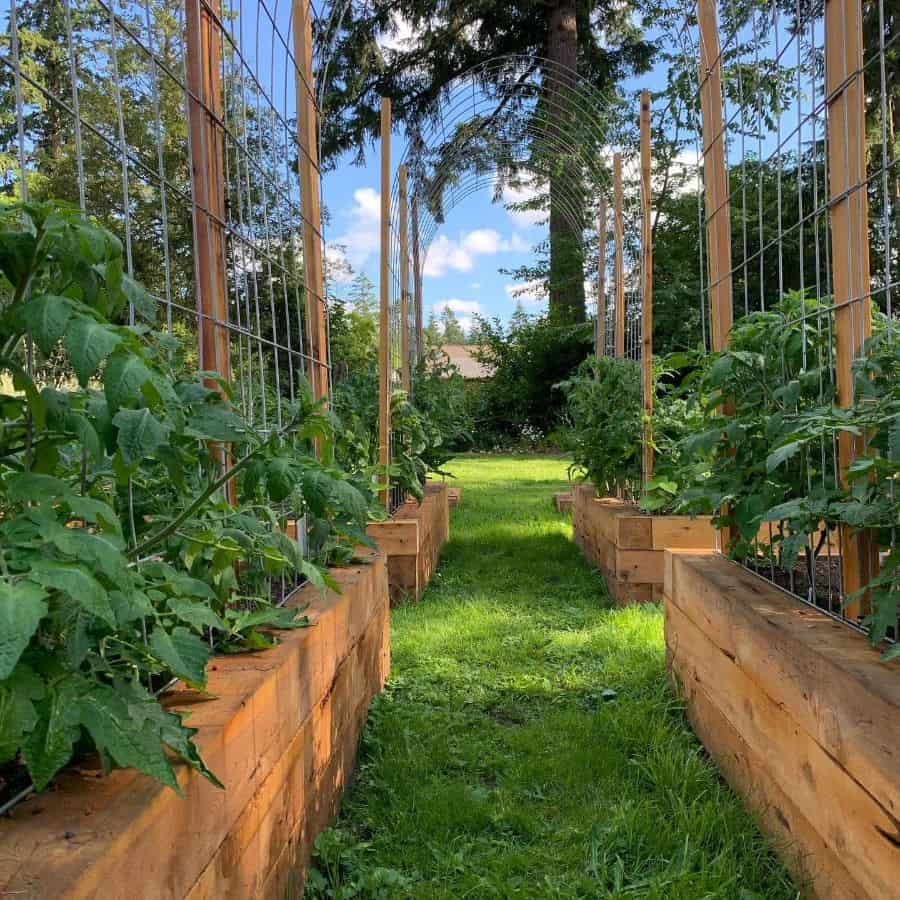 The Top 66 Raised Garden Bed Ideas - Landscaping Design for Easy Steps to Create a Raised Bed Garden with Built-in Support