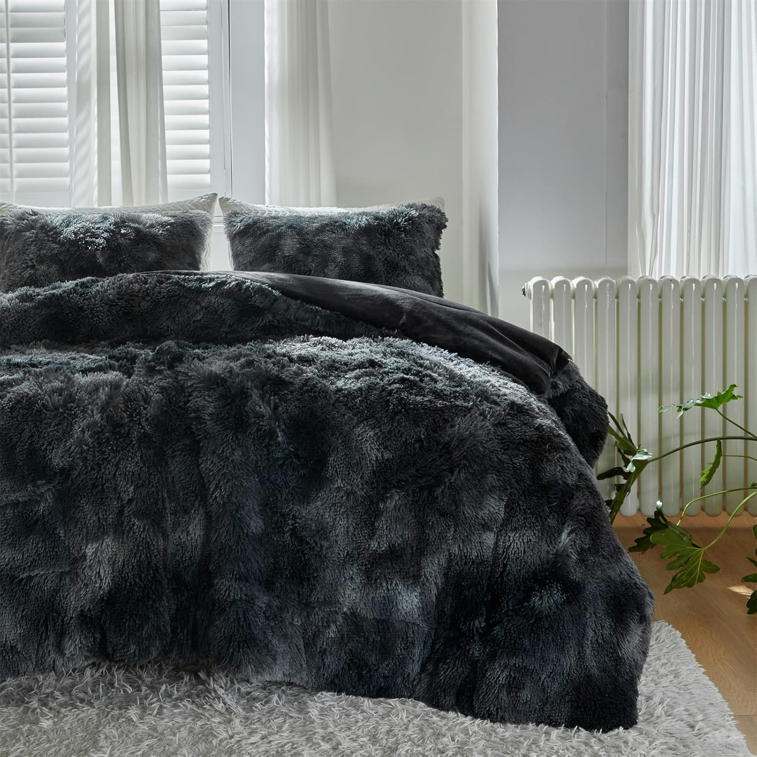 Amazon.com: Gusuhome Shaggy Faux Fur Comforter Set Full/Queen Size ... in Faux Fur Queen Bed Set