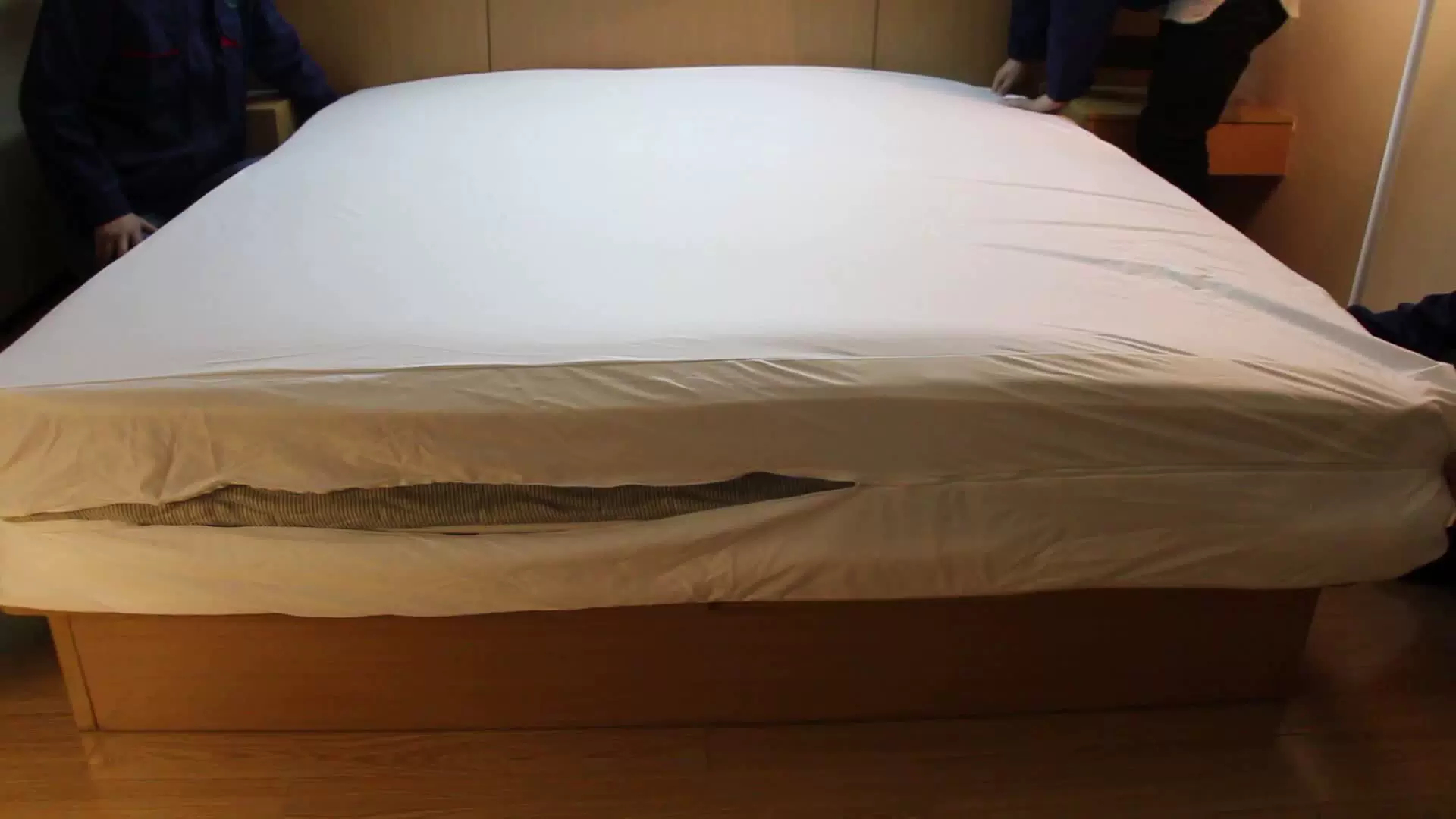 Premium Bed Bug Proof Box Spring Encasement Waterproof Zippered ... with regard to Bed Bug Mattress And Box Spring Cover