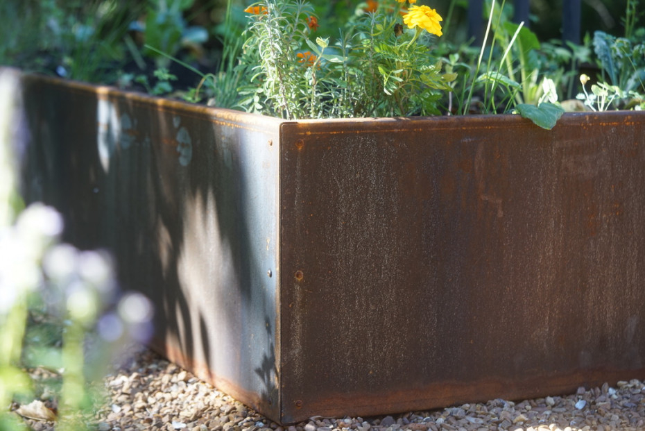 Tips To Assemble A Corten Steel Raised Garden Bed Kit • Gardenary with regard to Corten Steel Raised Garden Beds