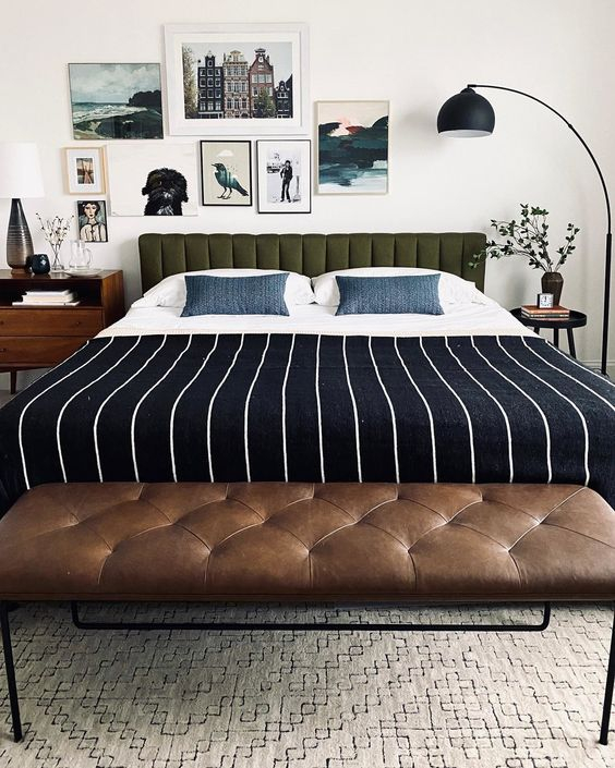32 Inviting Mid-Century Modern Bedroom Decor Ideas - Shelterness throughout Mid Century Modern Bed Bench