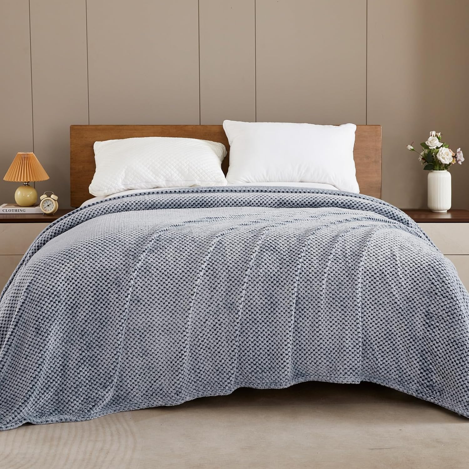 Amazon.com: Exclusivo Mezcla Waffle Textured Soft Fleece Blanket, King ... throughout King Size Bed Throw Blanket