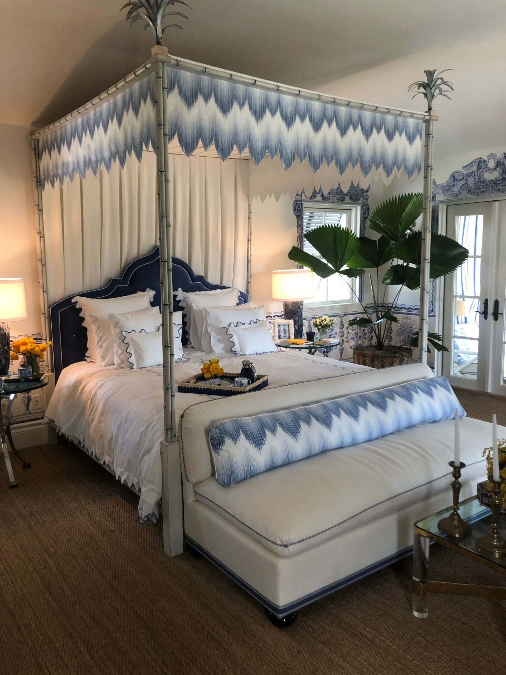 Canopy Bed Ideas: How To Decorate A Bedroom To Make It Cozy ... for Creating Intimate Bedroom Atmosphere Using Canopy Bed and Balcony