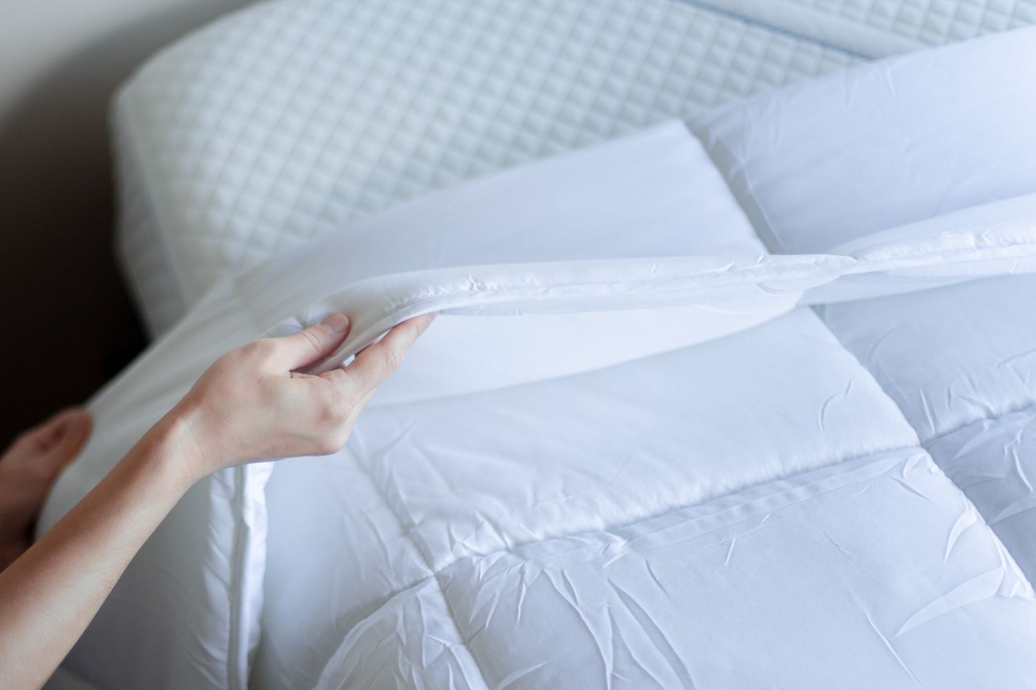 How To Choose The Right Comforter Size From An Expert intended for Does A King Comforter Fit A Queen Bed