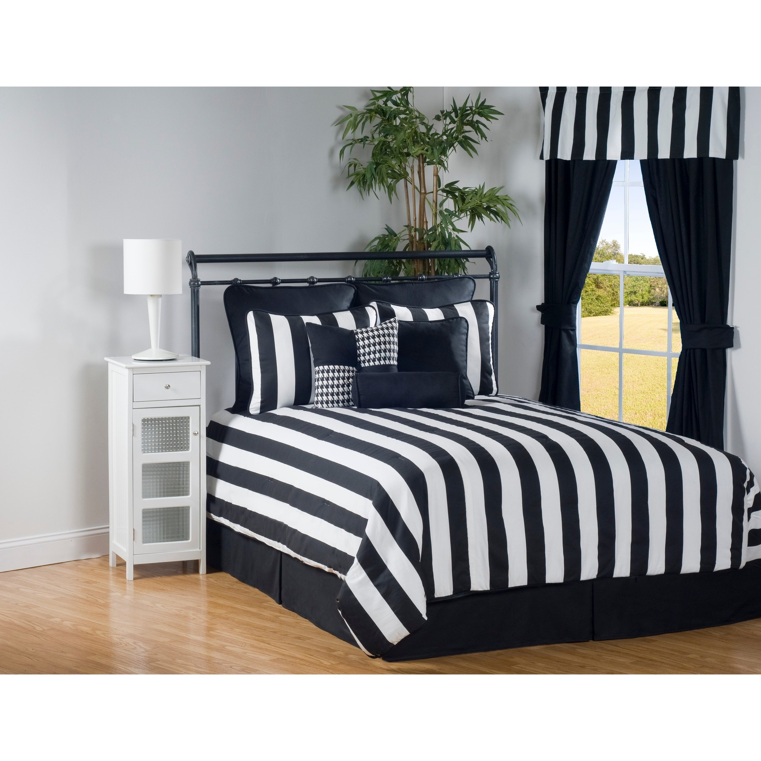 Midtown Contemporary Stripe Black And White Comforter Set (Full - 4 ... for How to choose the perfect black and white bedding set for your bedroom