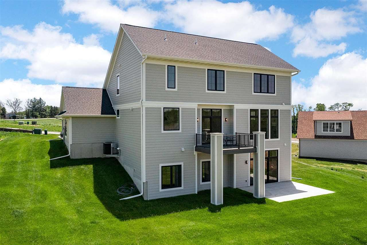 4,000 Square Foot 'Parade Of Homes' New Build In Coralville, Ia | The ... for What I Learned Interviewing People Who Live in 400 Square Foot Homes