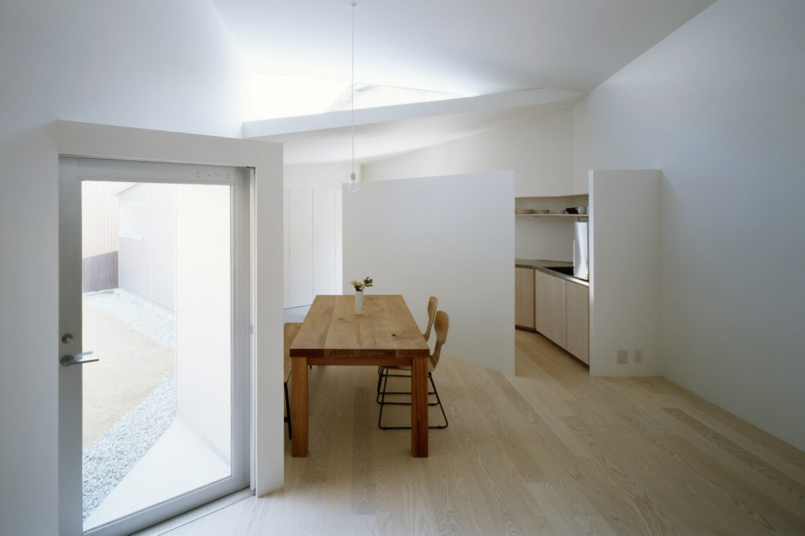 No Lot Too Challenging: 13 Ingenious Odd-Shaped Houses pertaining to House Plans For Skinny Lots